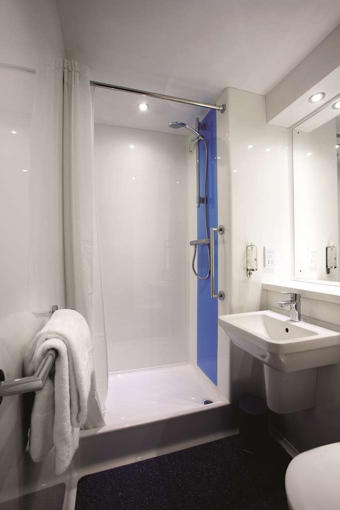 Travelodge Bournemouth Cooper Dean Δωμάτιο φωτογραφία